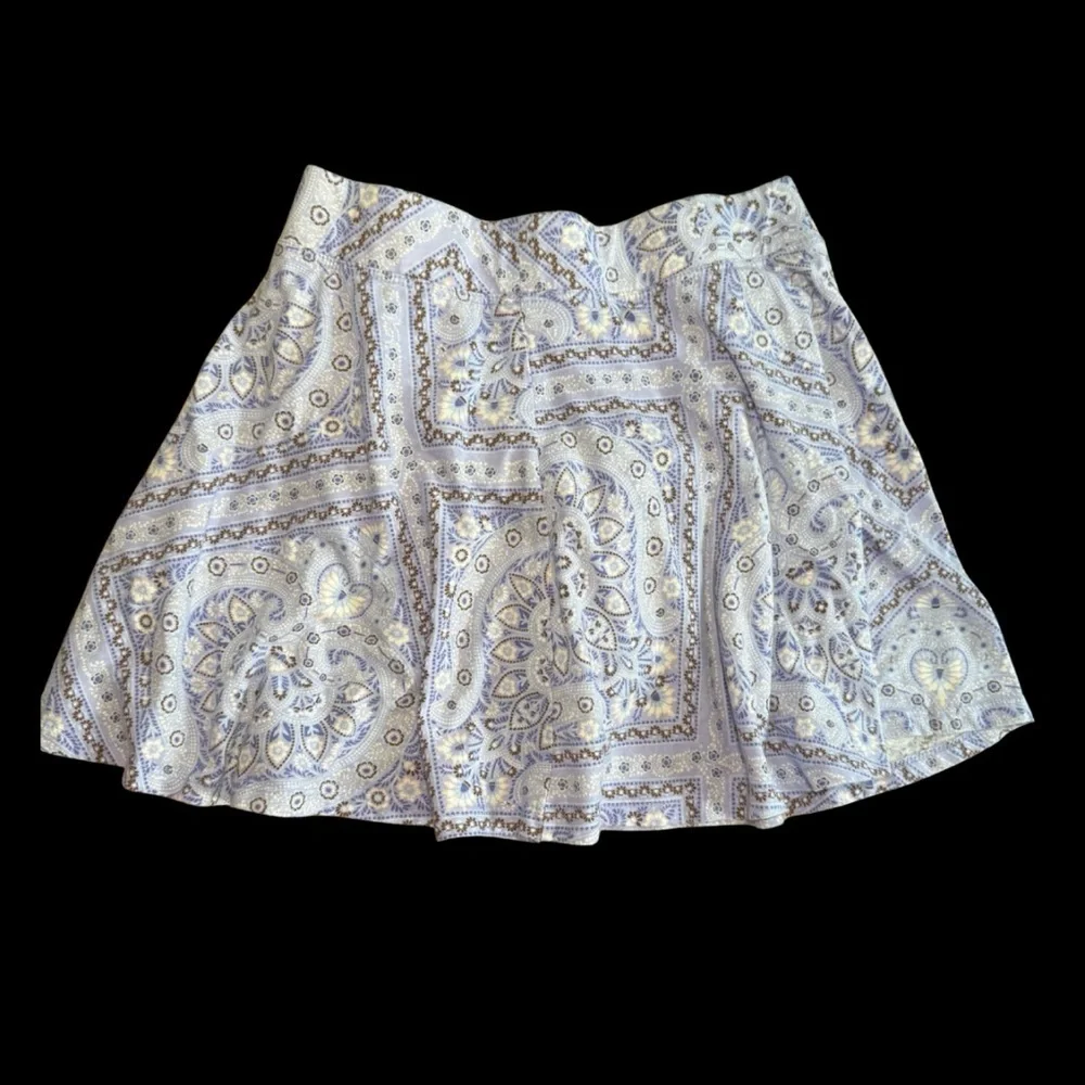 The Children's Place Cream and Blue Bandanna Print‎ Paisley Skort XL 14